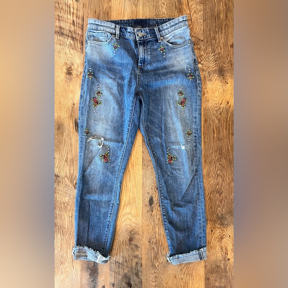 Lucky Brand Blue Embroidered Cropped Jeans